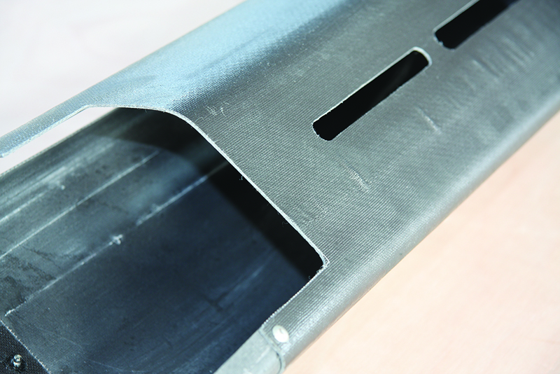 CFRT闆：玻纖增強熱(rè)塑性複合材料在(zai)軌道交通的應用(yòng)